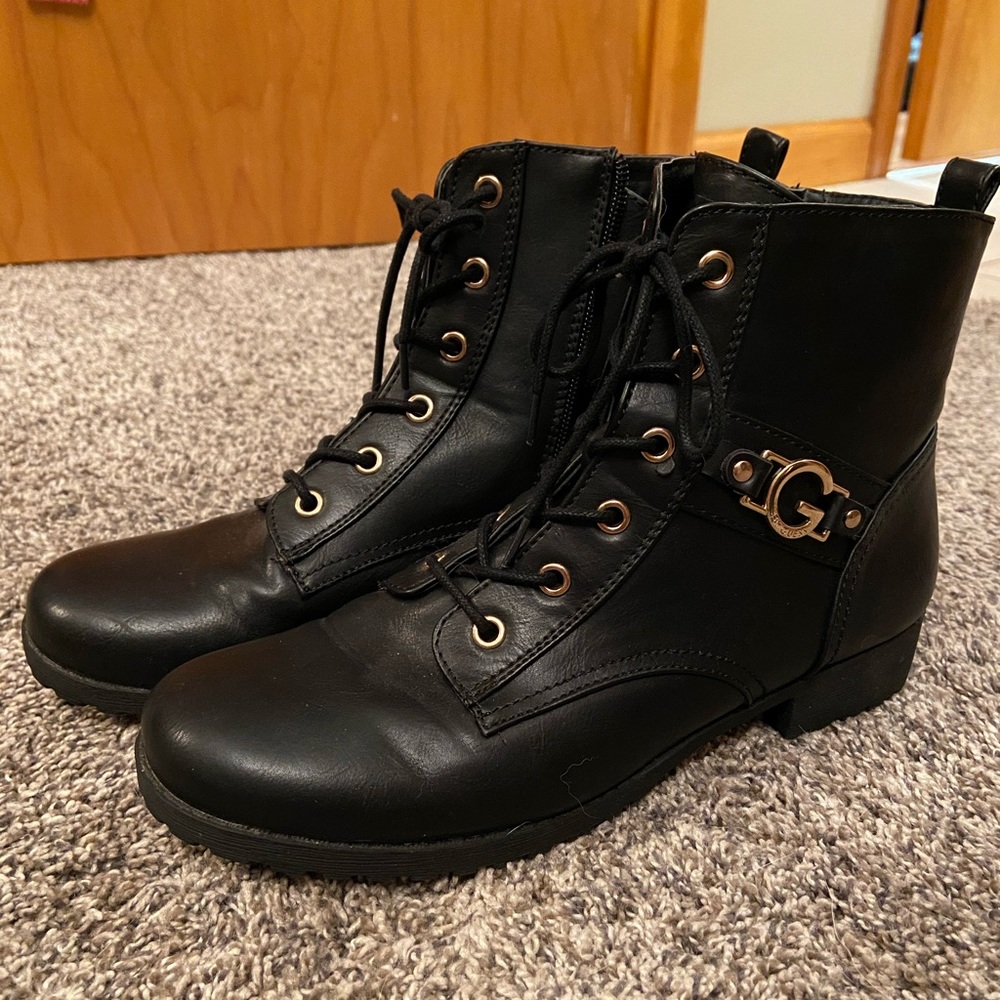 Black Guess boots